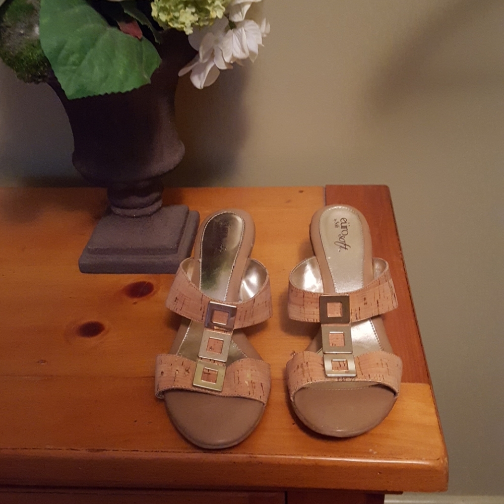9Wide Cork Sandles